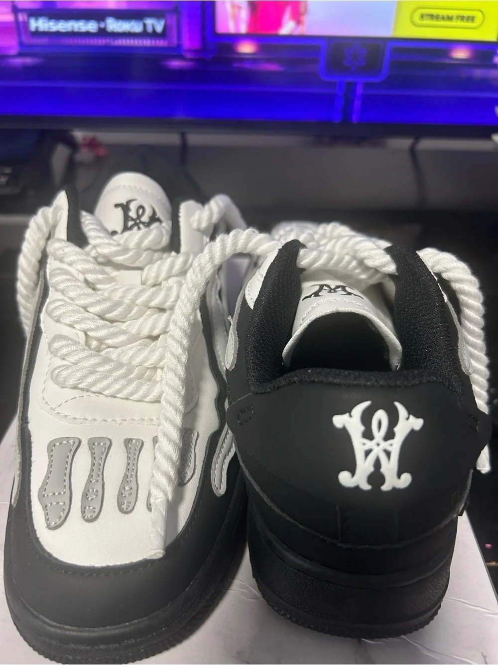 Watson Bones Sneakers – Tuxedo 🖤🤍